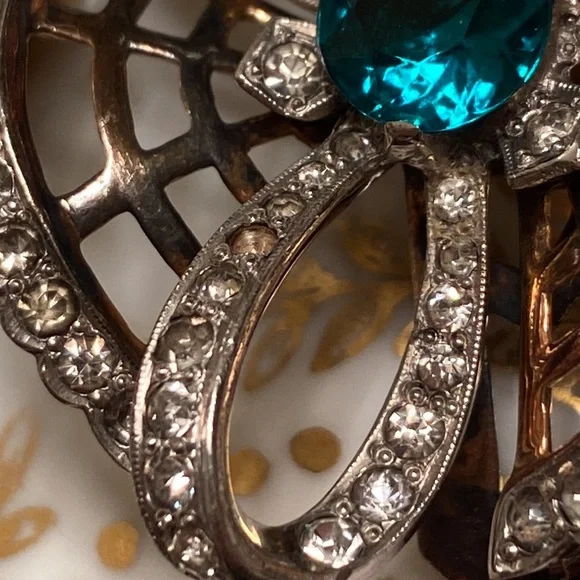 Sterling Mazer bracelet w/green rhinestone in center of flower 6 3/4” Vintage - Picture 12 of 17